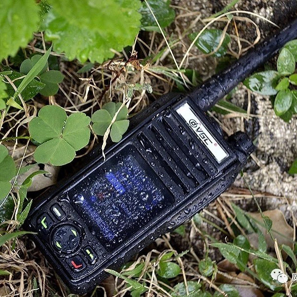 UHF/VHF PTT Radio
